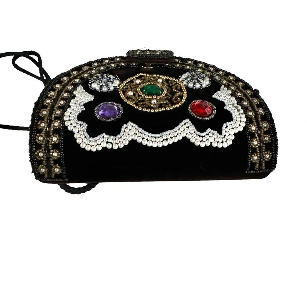 🆕 Magid Beaded Clutch Crossbody